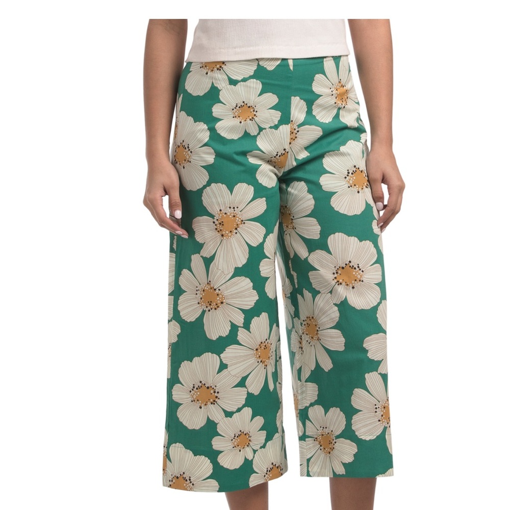 ENDLESS ROSE Floral Wide-Leg Crop Pants in Green